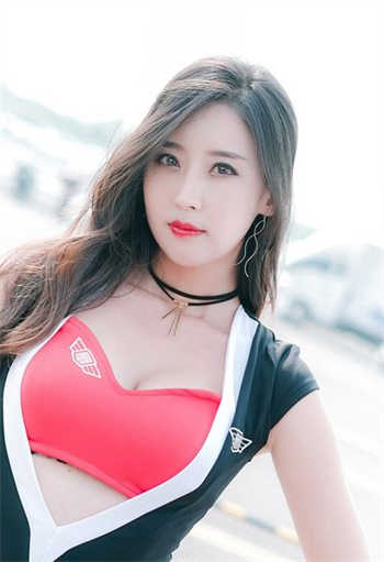 女友萱颖捞金鱼