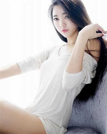 cos艾米莉亚车牌