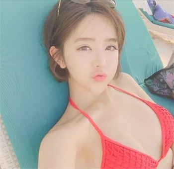 海贼王妮可罗宾黄漫图片