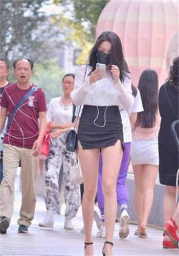 云兰吃瓜菌烨