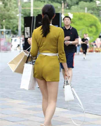 不落窠臼造句