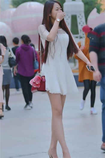 商务旅行女老板出轨