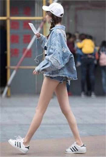 动漫同人本子彩色