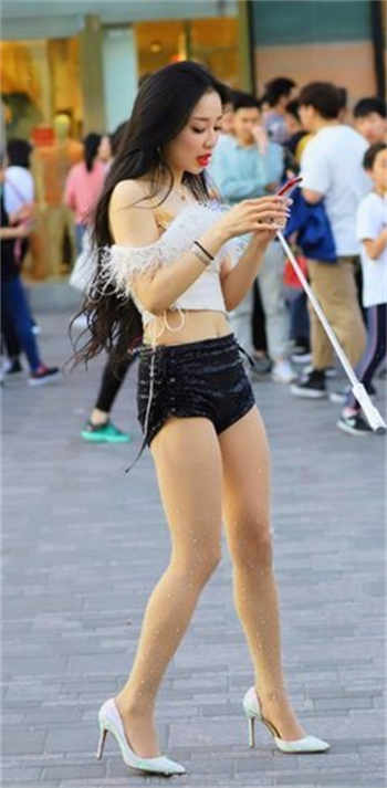 穿书之花瓶女配开挂了苏浅