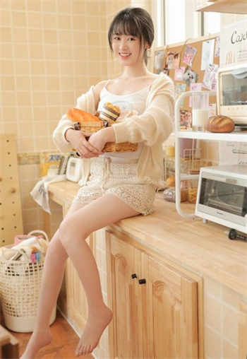 一线天女人图片