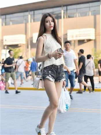 嘉兴红灯在哪条路