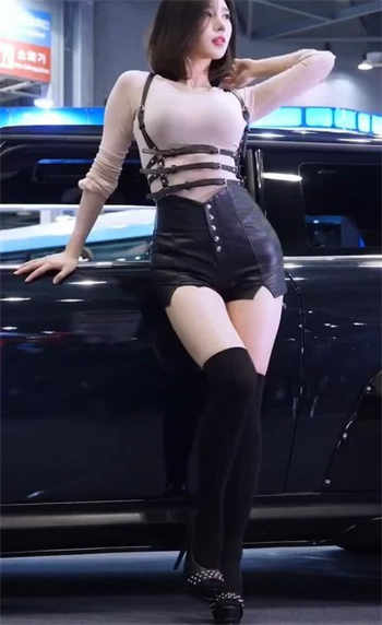 和闺蜜喝多后互慰