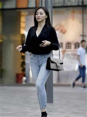 国色天香李玉刚视频