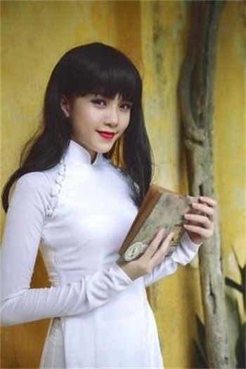 麻豆兔子先生凌波丽是谁