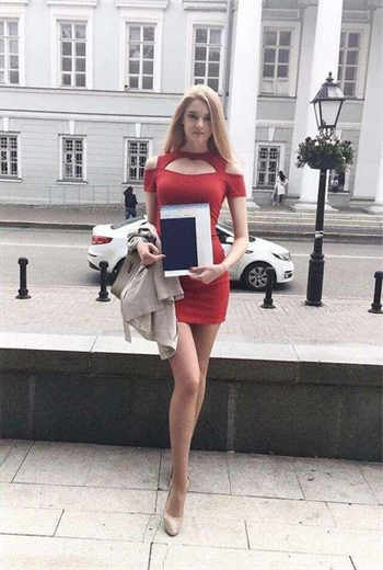 女主叫玲珑是条龙小说