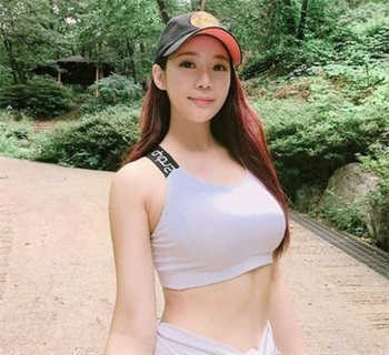 爱情公寓女主全收的小说
